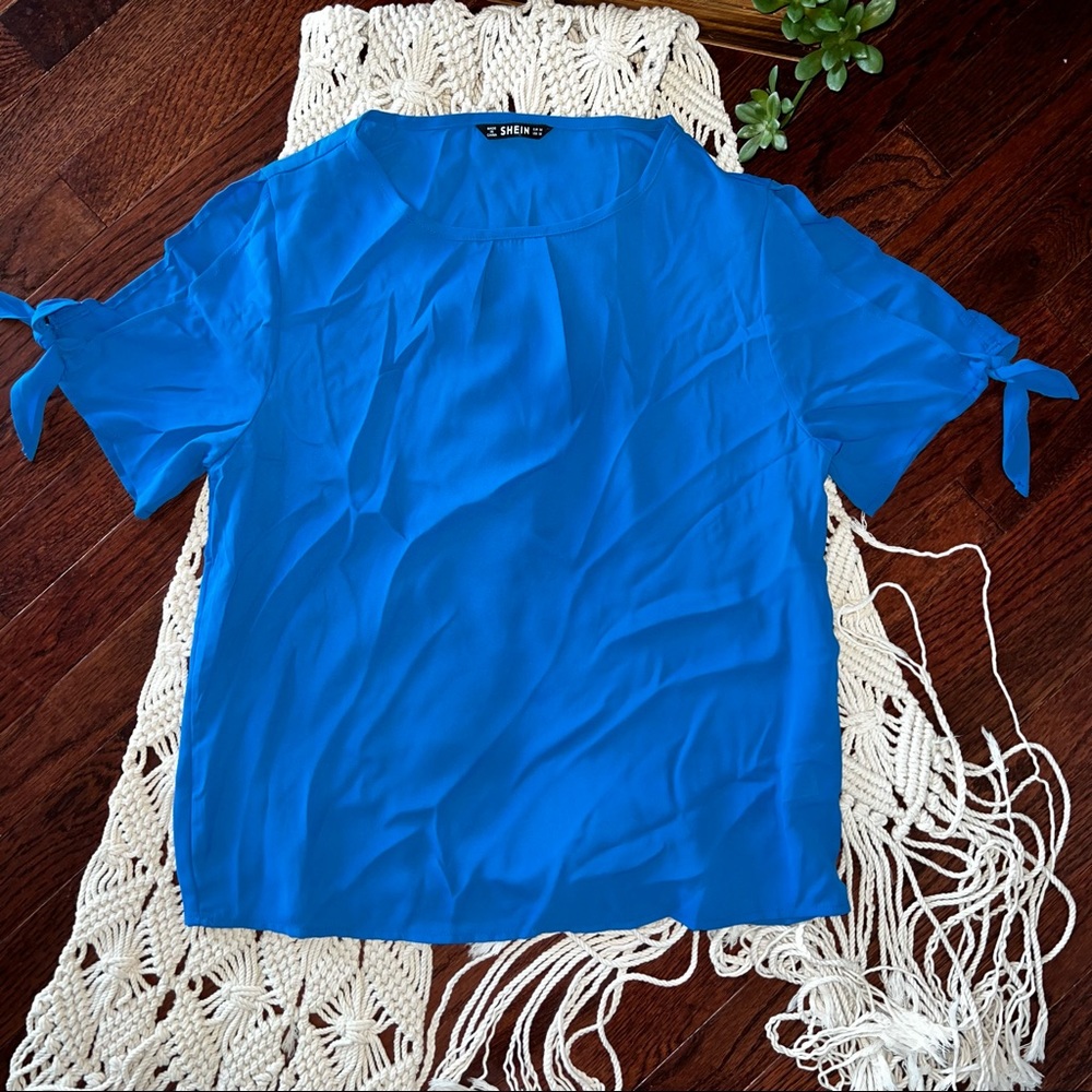 3/$20[Shein] Tie sleeve Blouse - Picture 5 of 5